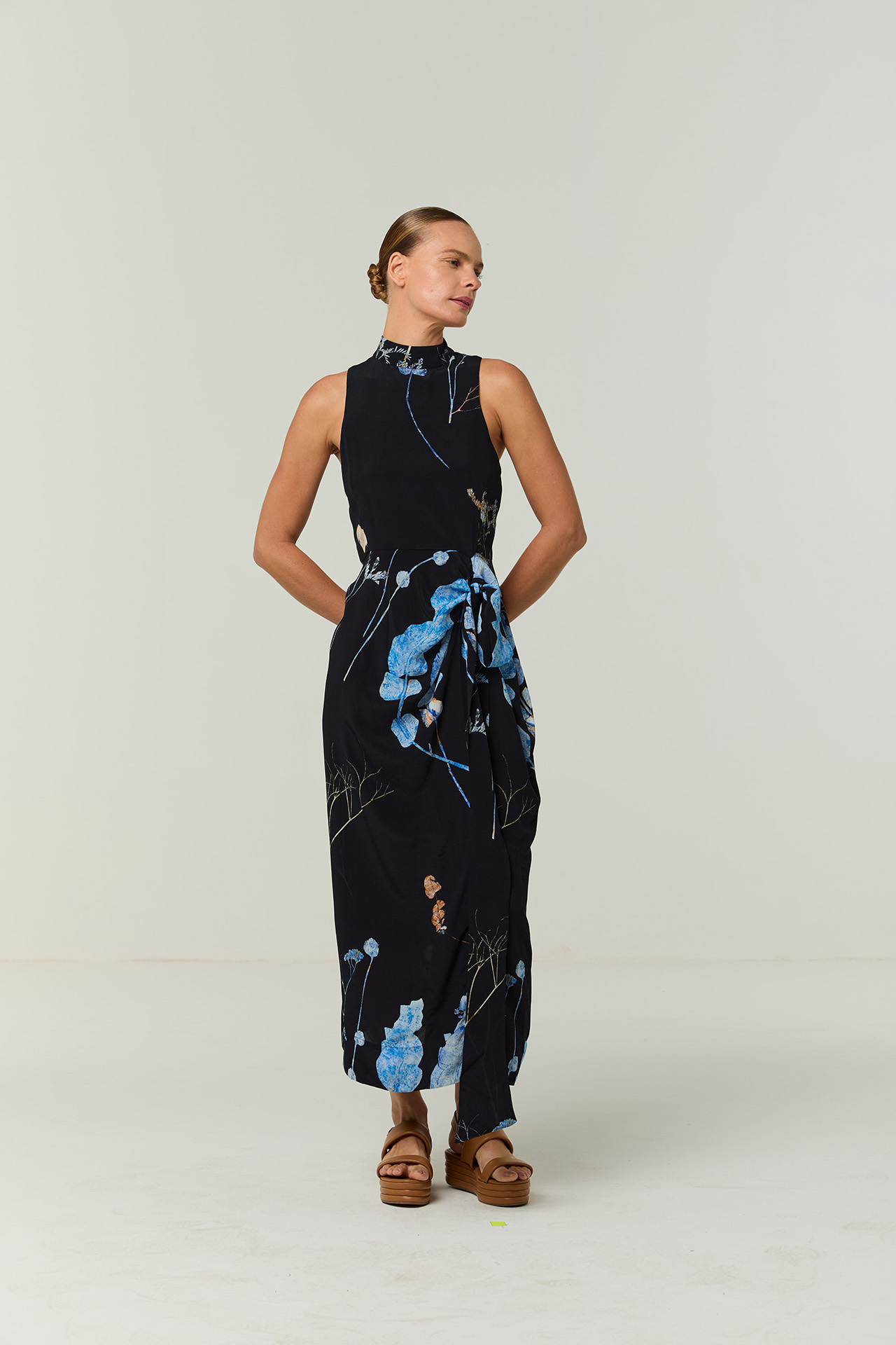 Vestido oriental sem manga Jardim