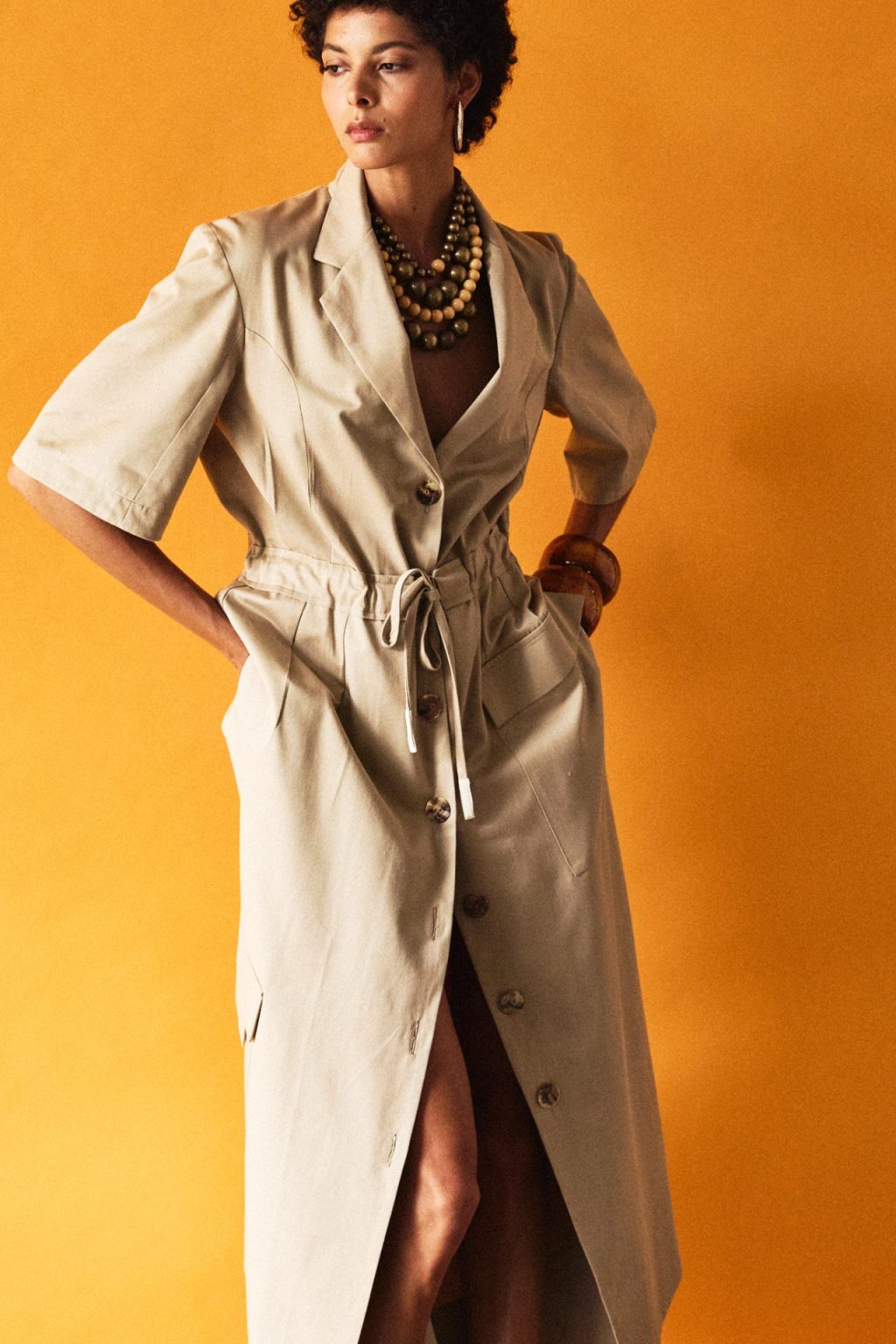 Vestido trenchcoat bolsos