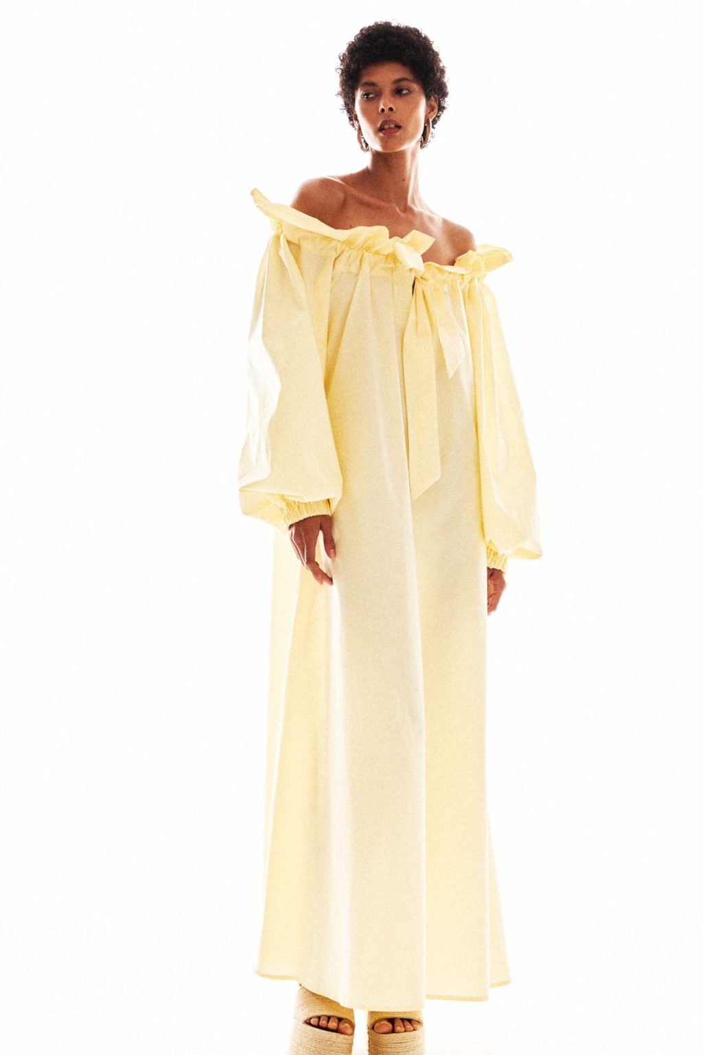 Vestido laço babado